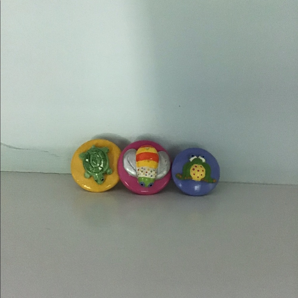 Drawer pulls/knobs